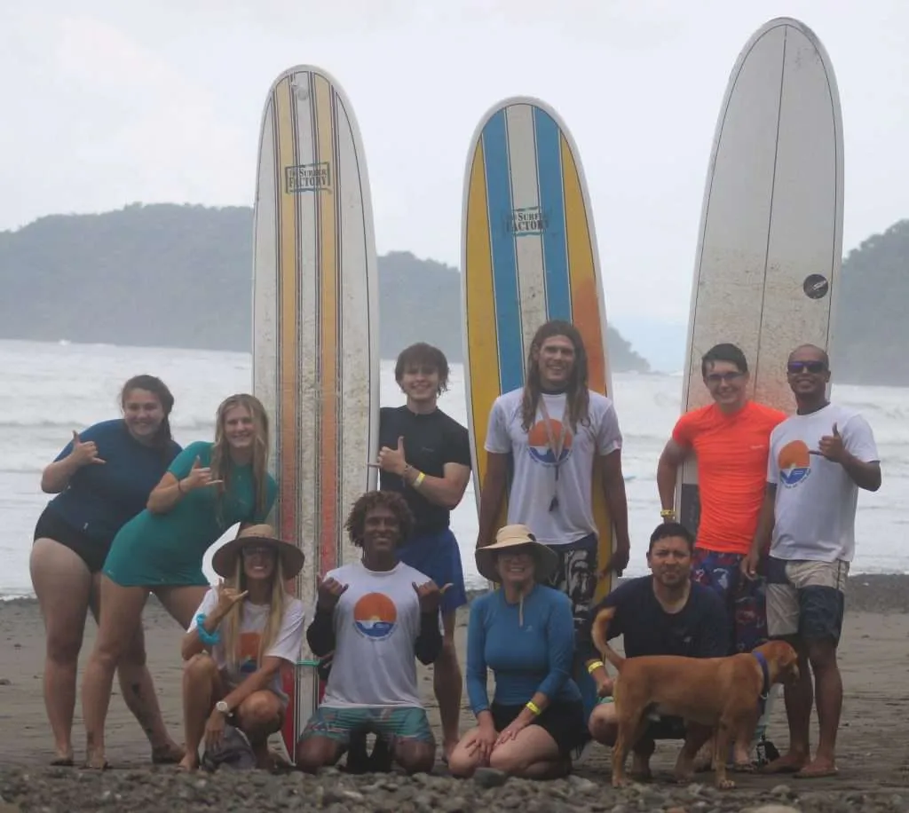 Take A Wave CR escuela de surf en Jacó